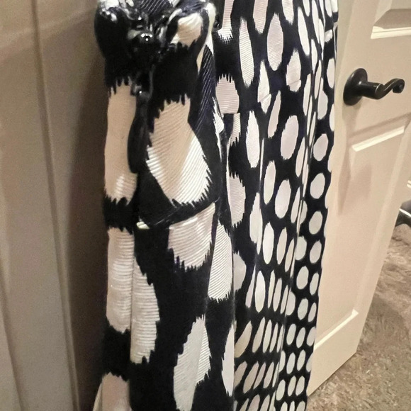 LOFT NWT White/Navy Polka Dot A Line mini skirt size 8 with Pockets - Picture 4 of 5